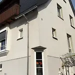 Skyblick Doppelzimmer Mit Bad In Δωμάτια σε οικογενειακή κατοικία *
