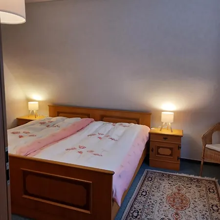 Doppelzimmer Mit Bad Neben Skyblick * 빌링겐