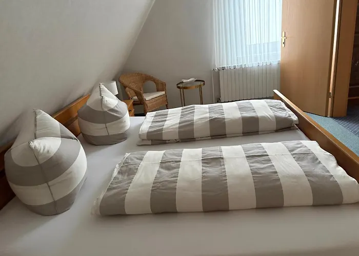 홈스테이 Doppelzimmer Mit Bad Neben Skyblick 빌링겐